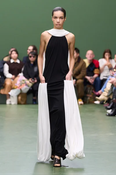 Look 26